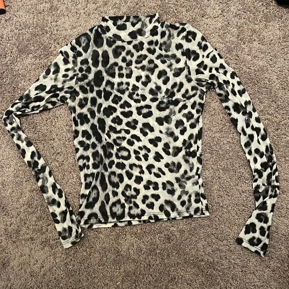 Mesh leopard print mesh top